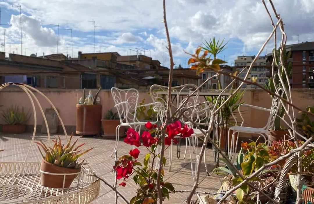 Panoramic Castle Apt Trastevere-1